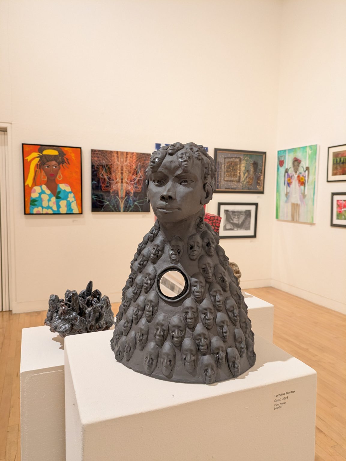 Gallery 10 - 