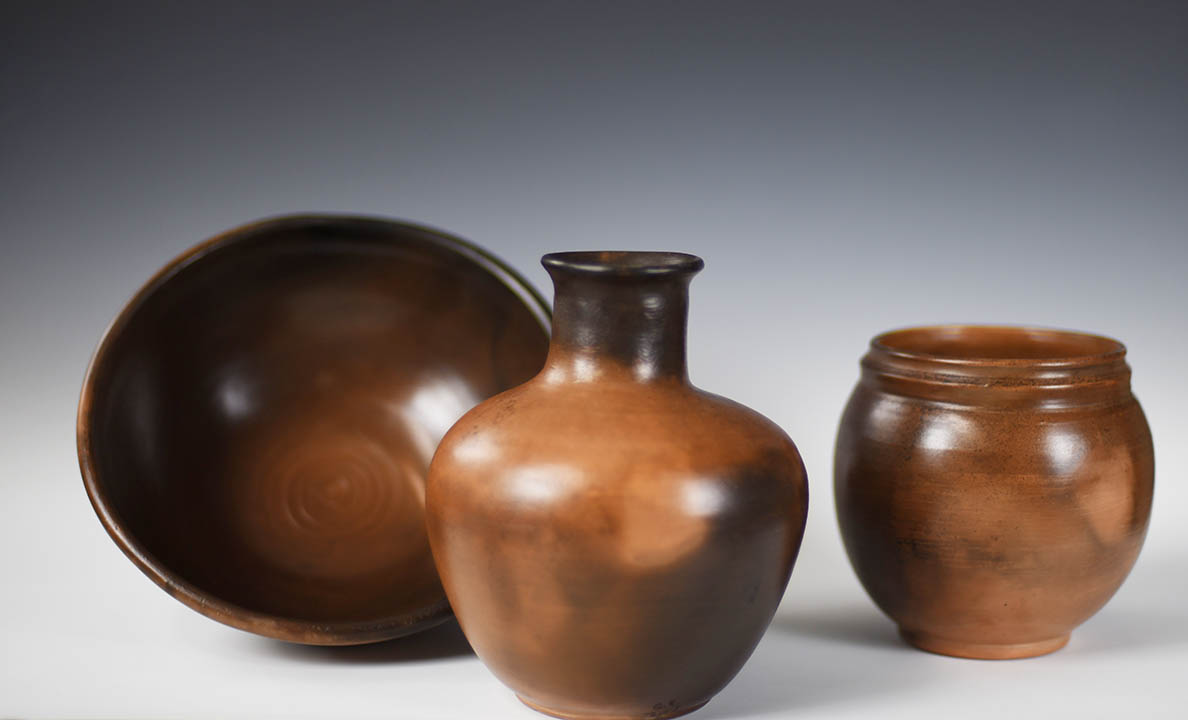 Gallery 2 - Photo of Brown bowl and two vase