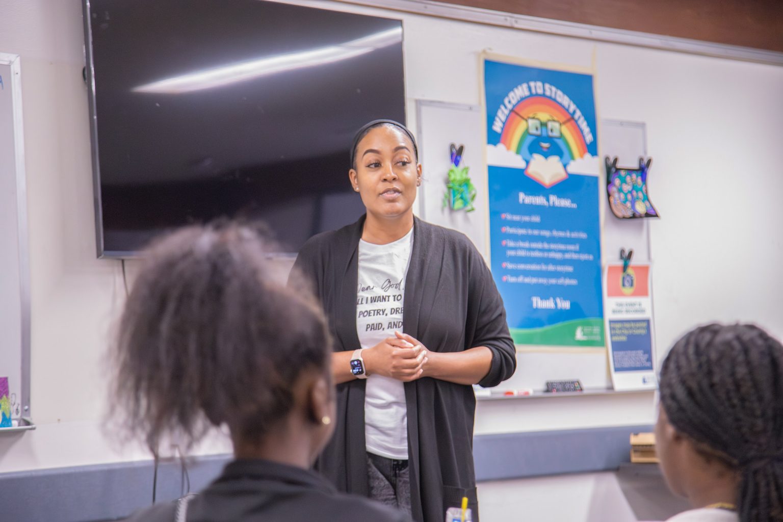 Gallery 4 - Monique McCoy leading an activity at a Youth Arts Connection workshop at the Antioch Library, 2025. 