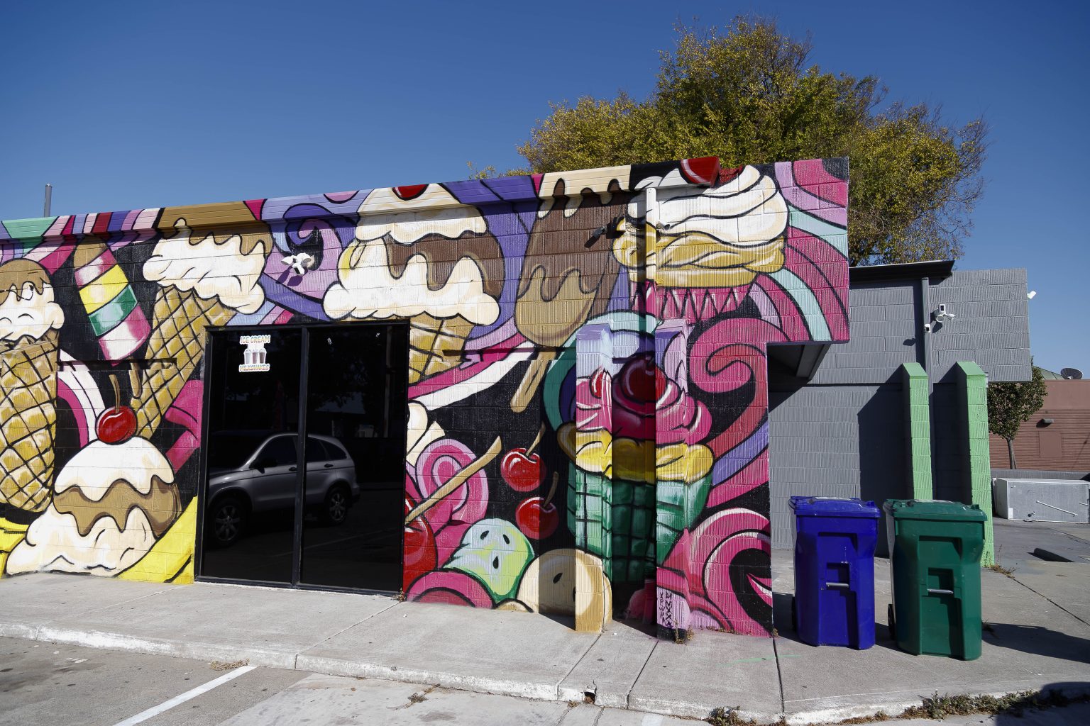 Gallery 1 - Helados y Paletas Perita Mural